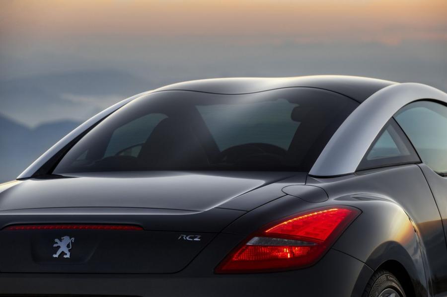  Peugeot RCZ 2009 года  (фото 12 из 100)